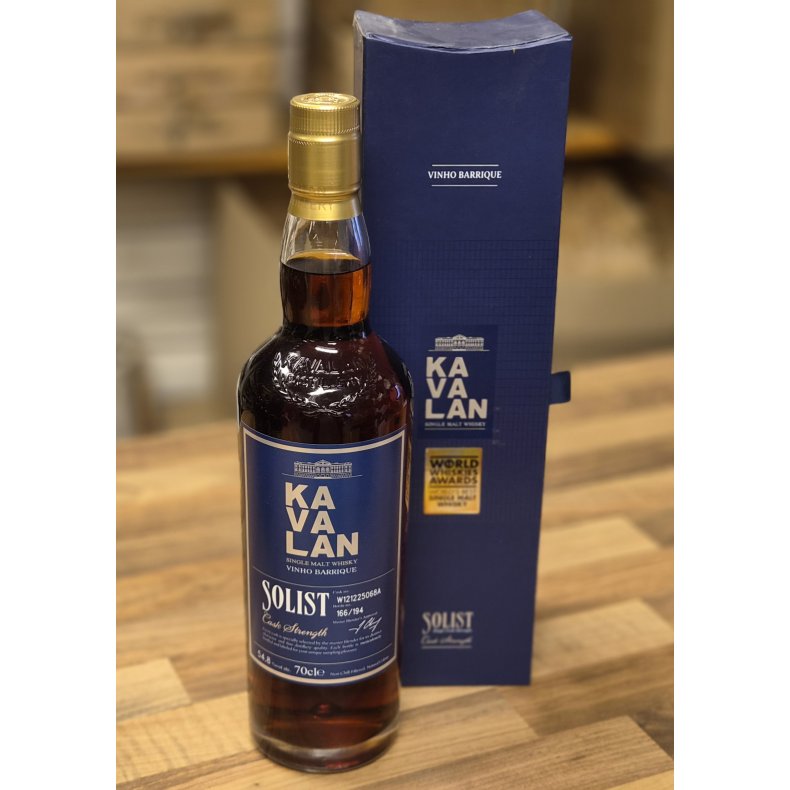 Kavalan Vinho Barrique Cask #W121225068A number 166/194 54,8 % alc.